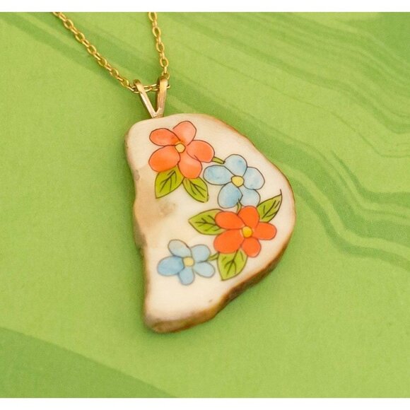 Vintage Gold Filled Floral Cameo Bone Necklace 17 inch - W12 - Picture 1 of 3